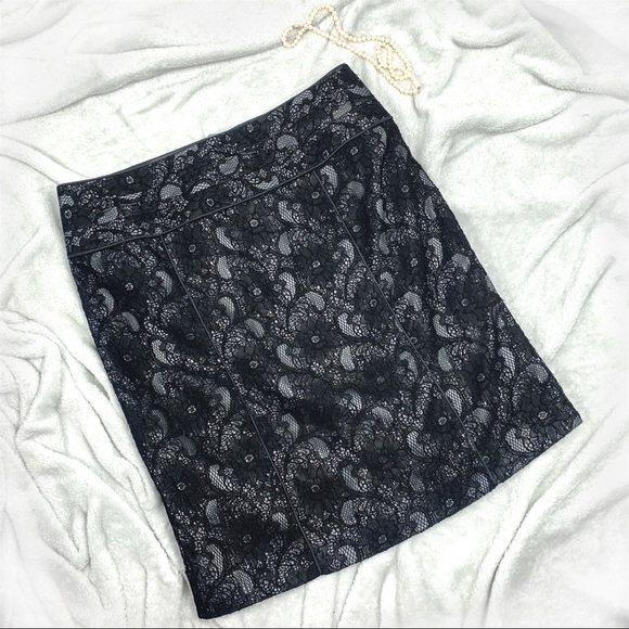 50% OFF Classy Lace Black & Gray Skirt, Size 6 - Picture 3 of 8